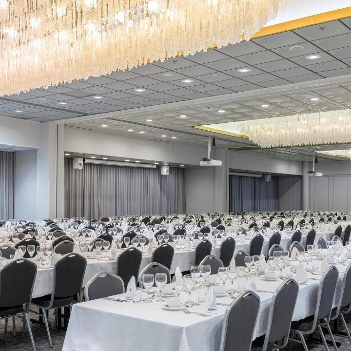 Juhla- ja kokoustila Ball Room